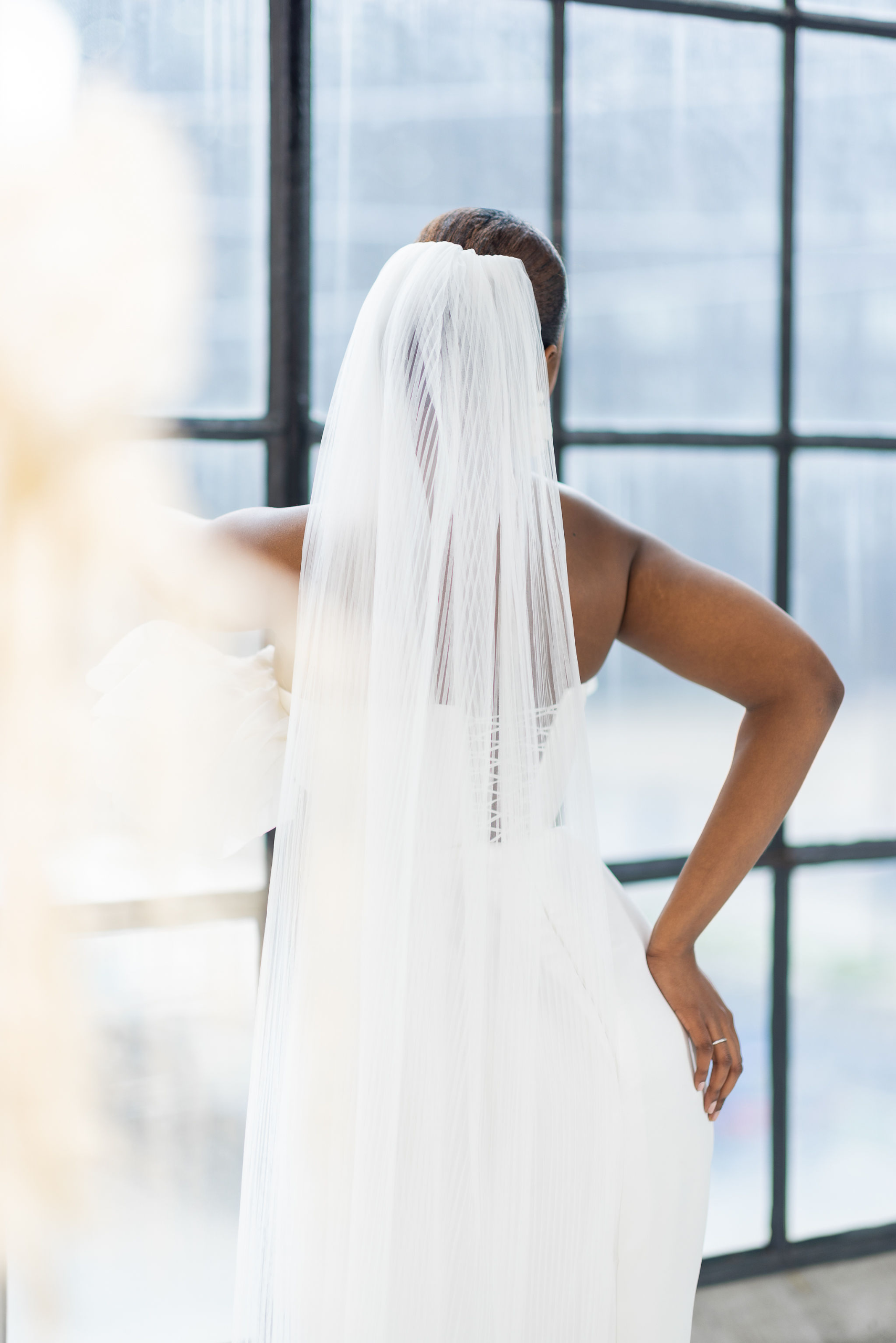 TCL 10 | Classic Cascade Veil